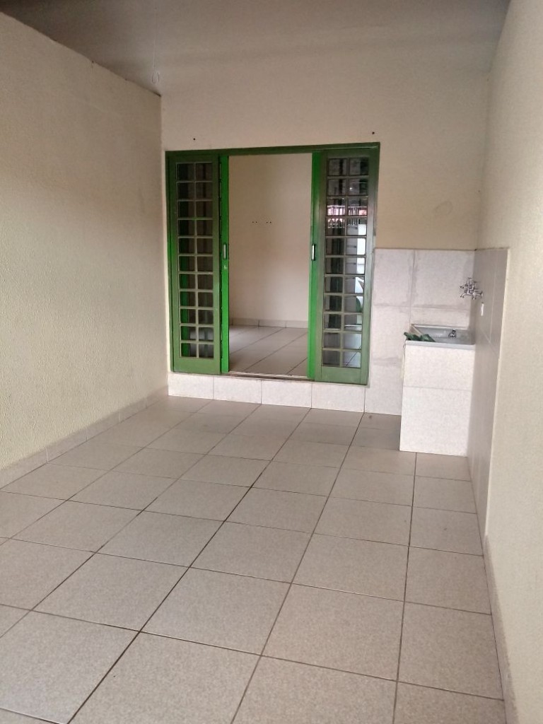 Casa para Aluguel 80 m² com 1 quarto