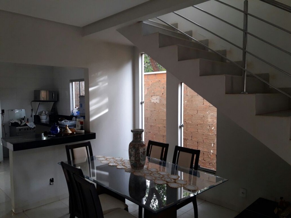 Casa para Venda 210 m² com 5 quartos