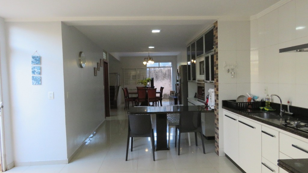 Casa para Venda 406 m² com 5 quartos