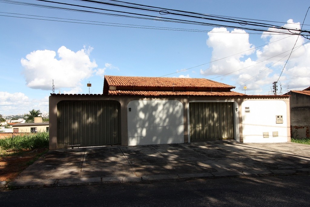 Casa para Aluguel 160 m² com 3 quartos