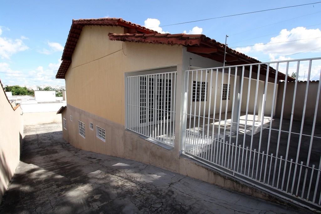 Casa para Aluguel 160 m² com 3 quartos