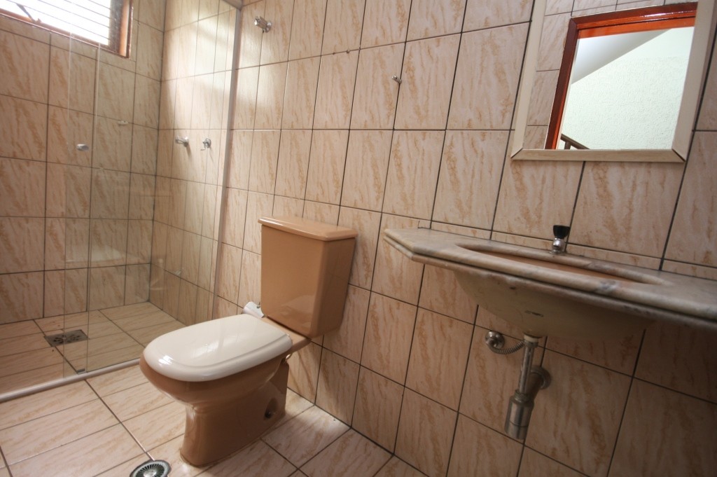 Casa para Aluguel 250 m² com 4 quartos
