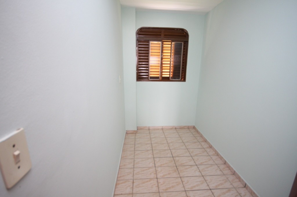 Casa para Aluguel 250 m² com 4 quartos