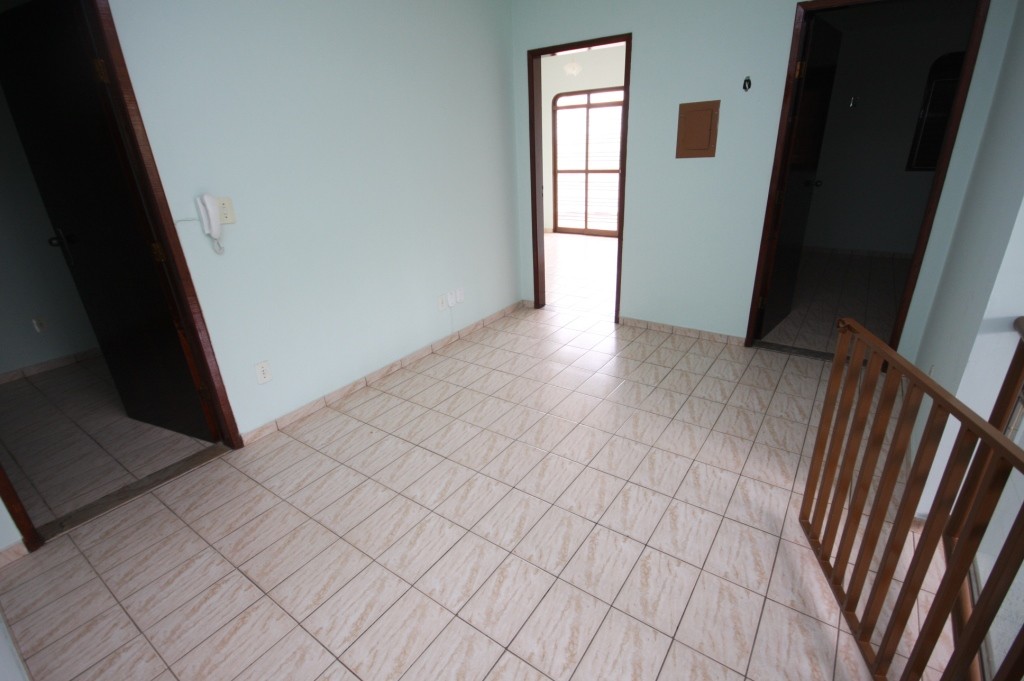 Casa para Aluguel 250 m² com 4 quartos