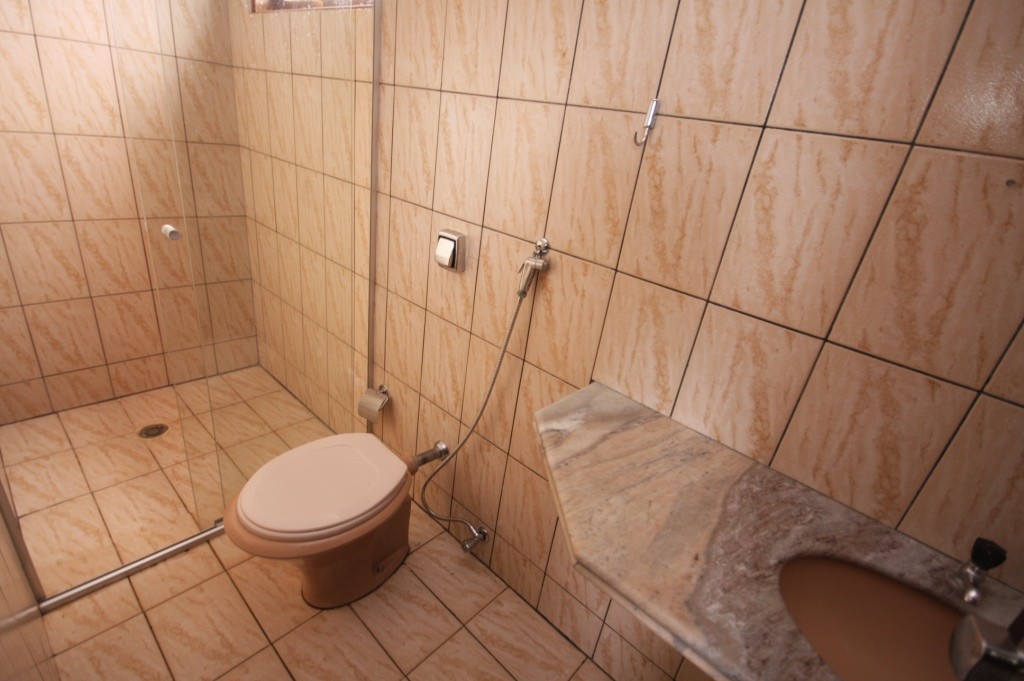Casa para Aluguel 250 m² com 4 quartos