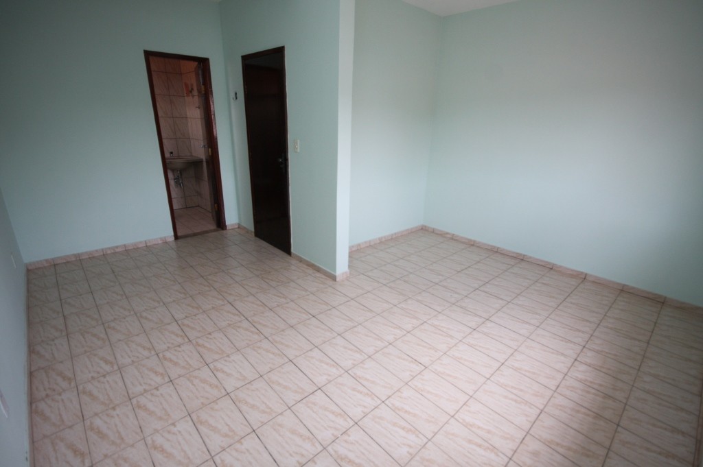 Casa para Aluguel 250 m² com 4 quartos