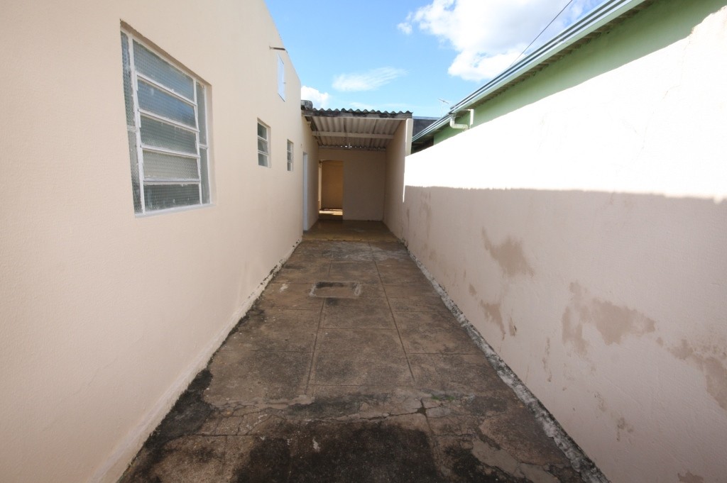 Casa para Aluguel 93 m² com 4 quartos