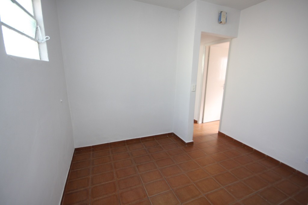 Casa para Aluguel 93 m² com 4 quartos