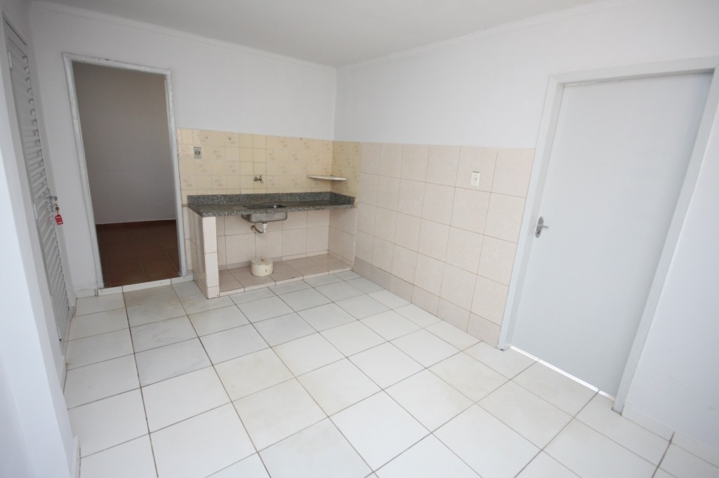 Casa para Aluguel 93 m² com 4 quartos