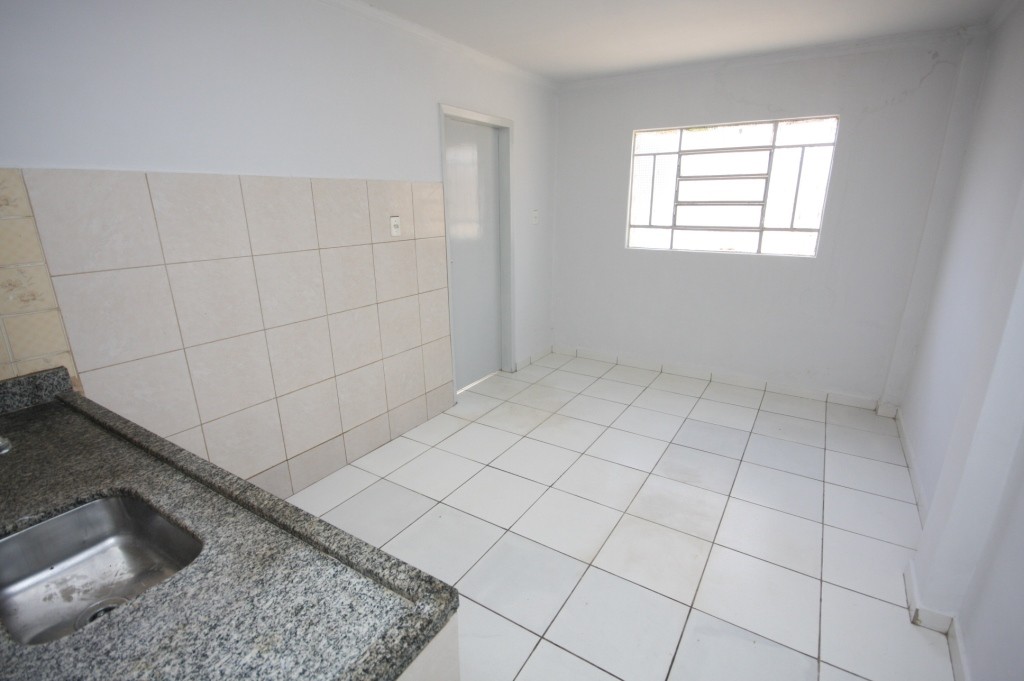 Casa para Aluguel 93 m² com 4 quartos