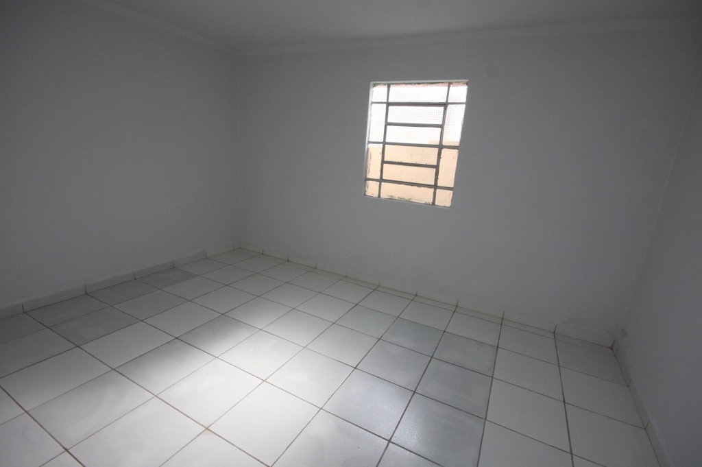 Casa para Aluguel 93 m² com 4 quartos