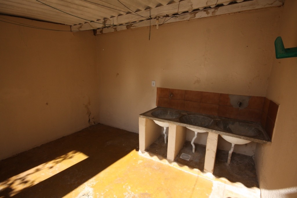 Casa para Aluguel 93 m² com 4 quartos