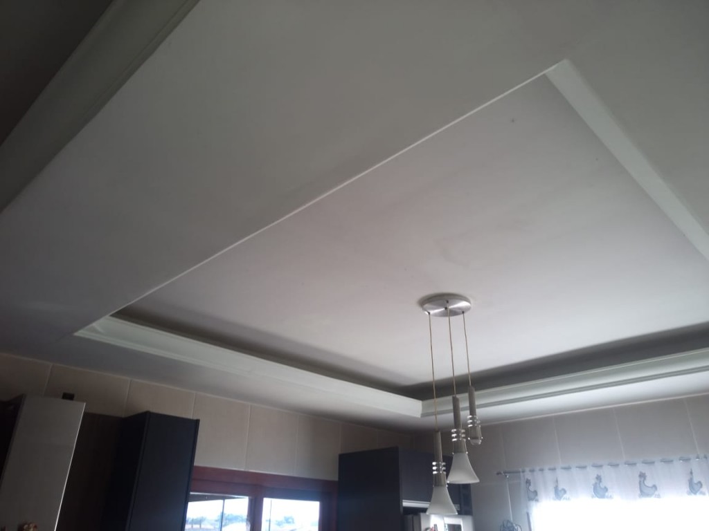 Casa para Venda e aluguel 255 m²