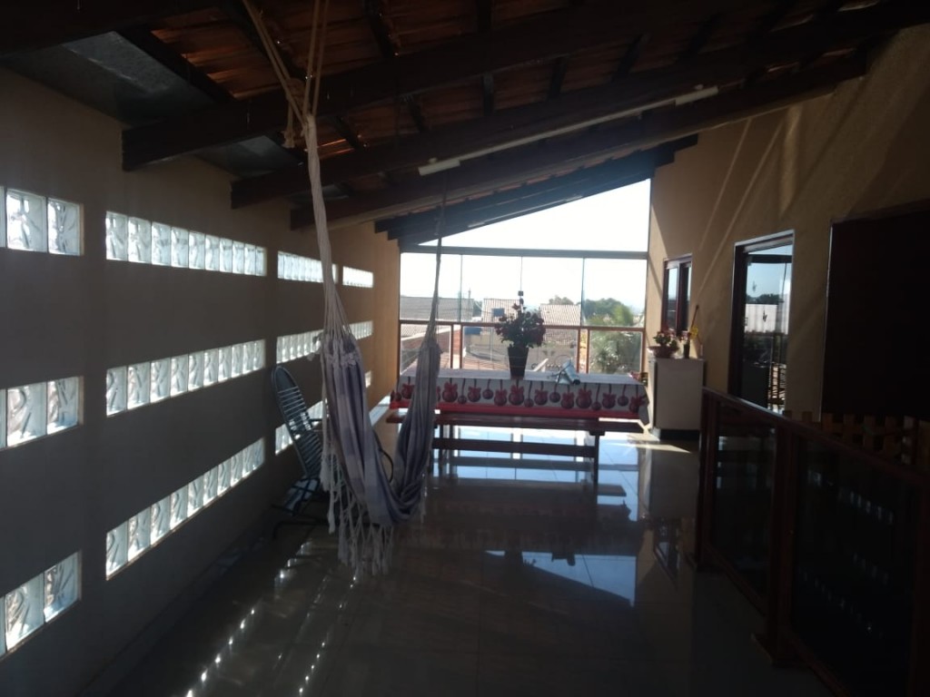 Casa para Venda e aluguel 255 m²