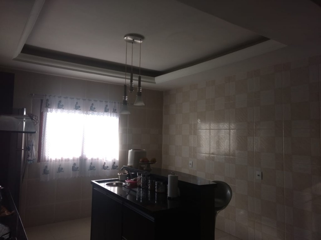 Casa para Venda e aluguel 255 m²