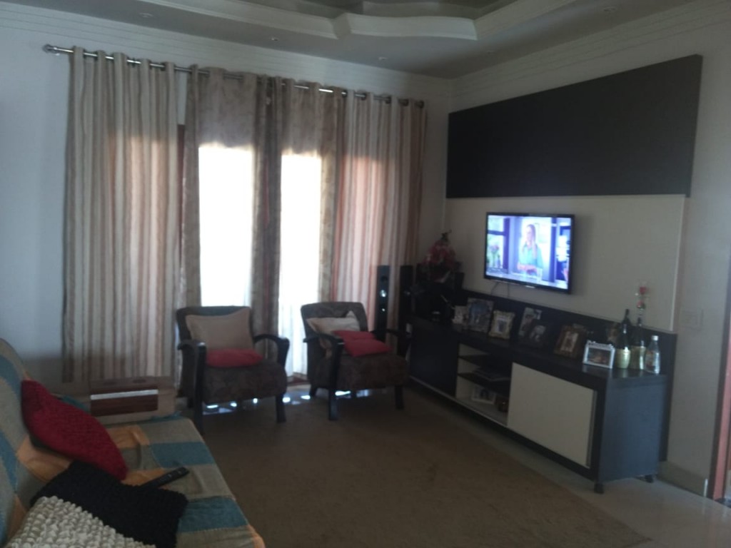 Casa para Venda e aluguel 255 m²
