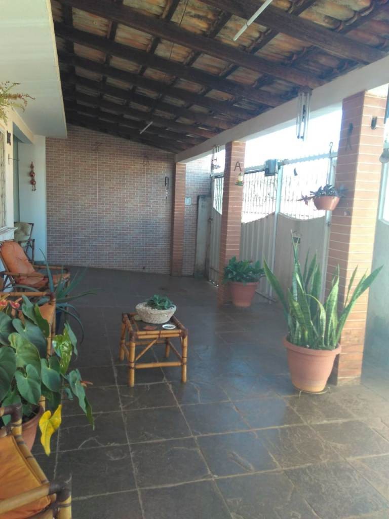 Casa para Venda e aluguel 144 m² com 2 quartos